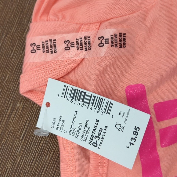 Lil Sis onesie - Picture 2 of 2